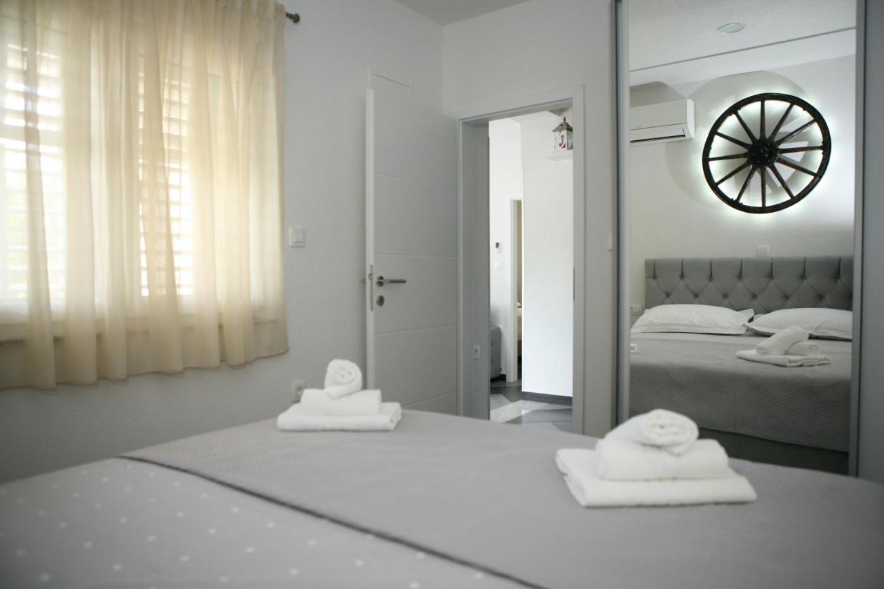 Apartments Old Town Trogir Exterior photo